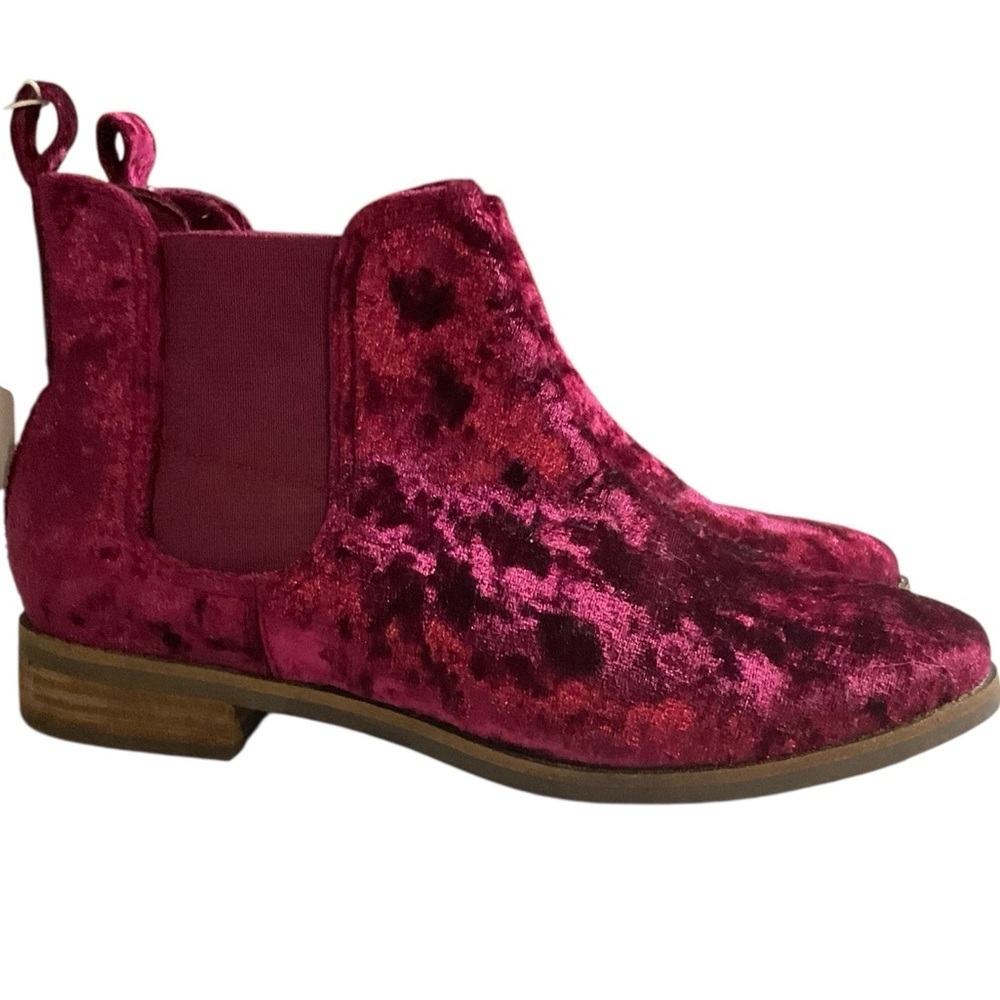 Toms Velvet Ankle Boots in Burgundy Size 6